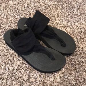 Black platform Sanuk sandals